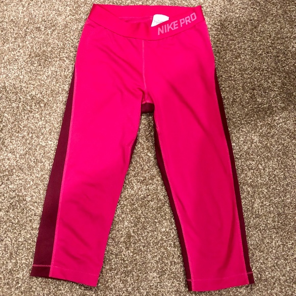 Nike Pants - Nike Pro Women's Crops Medium Pink